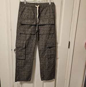 KROST Paisley Print Cotton Cargo Pants in Dark Olive SzS